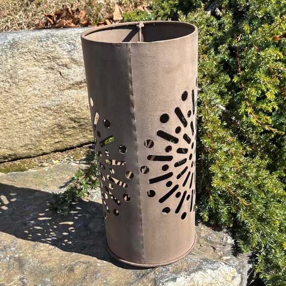 Metal Lantern - Picture 5 of 12